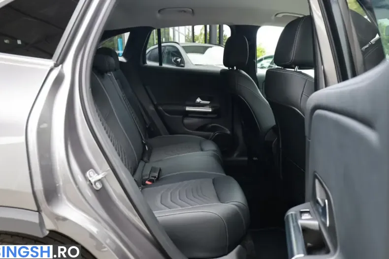 Mercedes-Benz GLA 220 (Clasa GLA) din 2025 cu 8.842 km - oferta MER257663 - foto 8