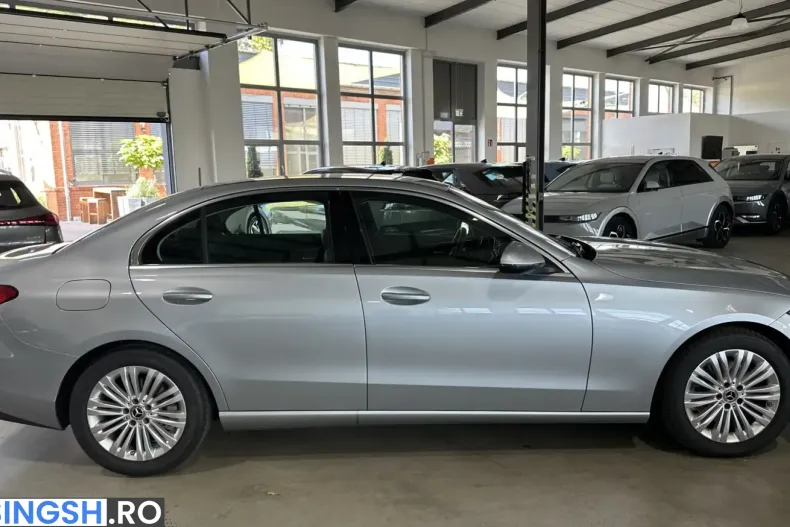 Mercedes-Benz C 220 (Clasa C) din 2025 cu 9.660 km - oferta MER257664 - foto 7