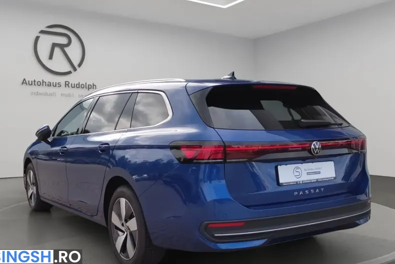 Volkswagen Passat Variant din 2024 cu 12.169 km - oferta VOL257669 - foto 4