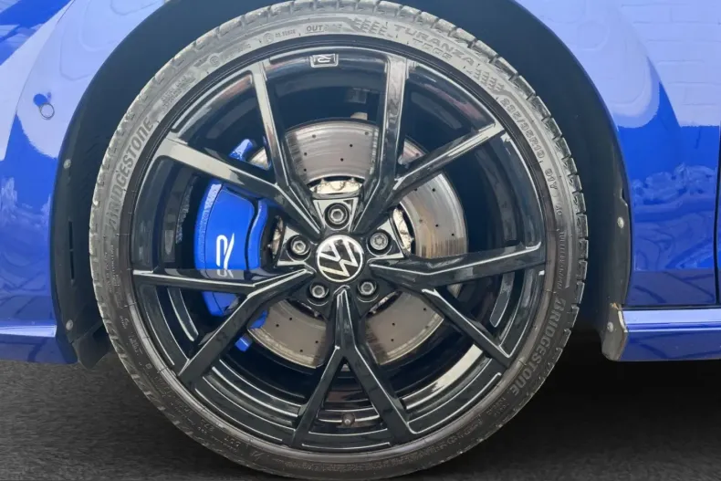 Volkswagen Golf din 2024 cu 45.250 km - oferta VOL257692 - foto 25