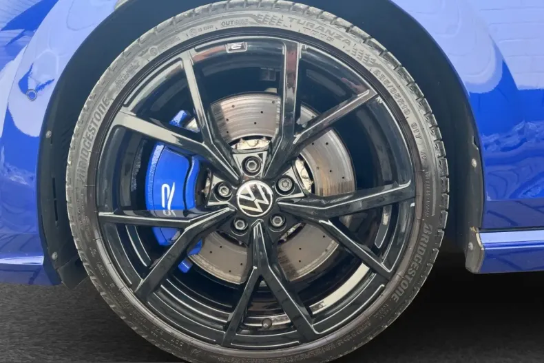 Volkswagen Golf din 2024 cu 45.250 km - oferta VOL257692 - foto 28