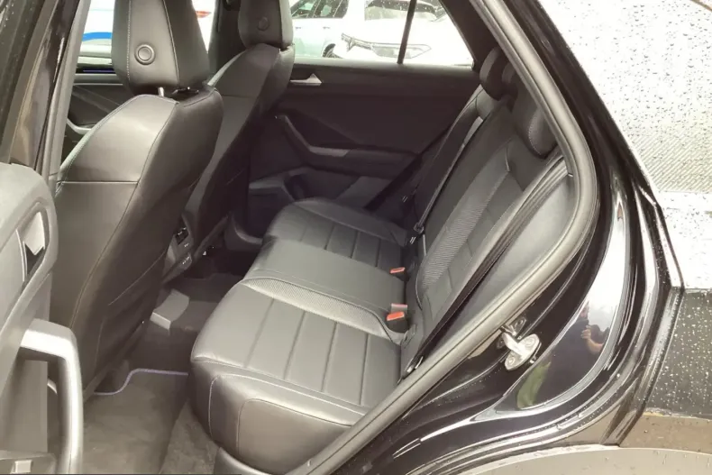 Volkswagen T-Roc din 2025 cu 2.800 km - oferta VOL257695 - foto 10