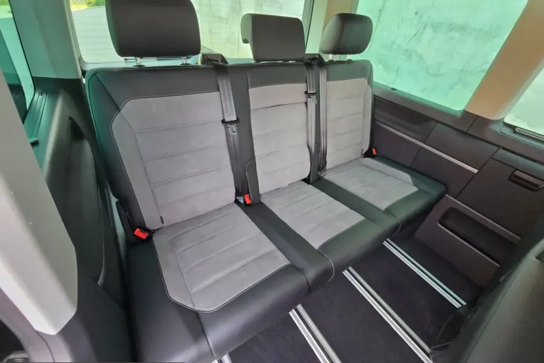 Volkswagen T6 Multivan din 2022 cu 72.278 km - oferta VOL257696 - foto 39