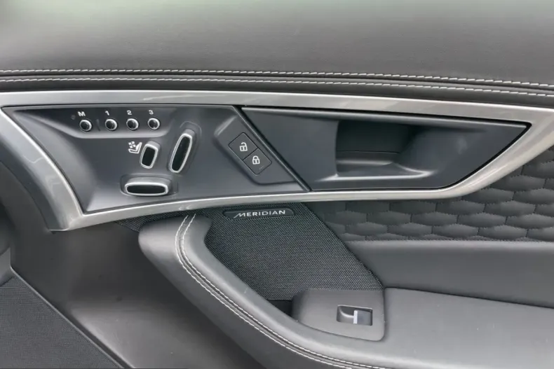 Jaguar F-Type din 2022 cu 44.555 km - oferta JAG257702 - foto 19