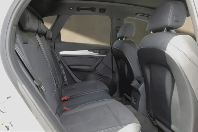 Audi Q5 din 2025 cu 5.650 km - oferta AUD257707 - foto 8