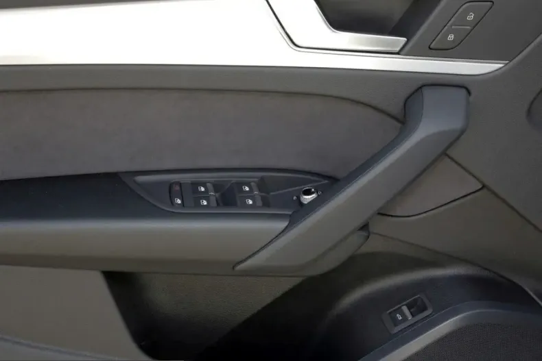 Audi Q5 din 2025 cu 5.650 km - oferta AUD257707 - foto 18