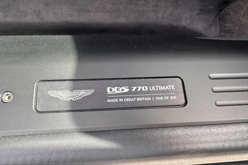 Aston Martin DBS din 2024 cu 2.800 km - oferta AST257716 - foto 19