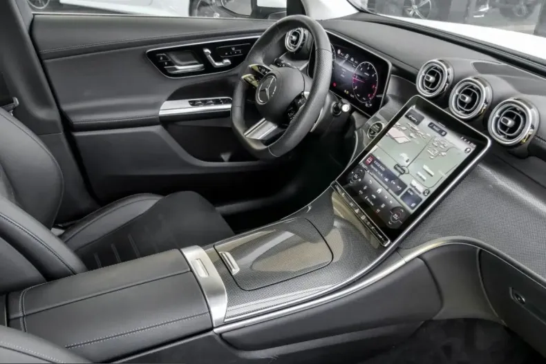 Mercedes-Benz GLC 450 (Clasa GLC) din 2025 cu 18.235 km - oferta MER257740 - foto 3