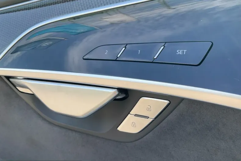 Audi A8 din 2023 cu 67.487 km - oferta AUD257755 - foto 24