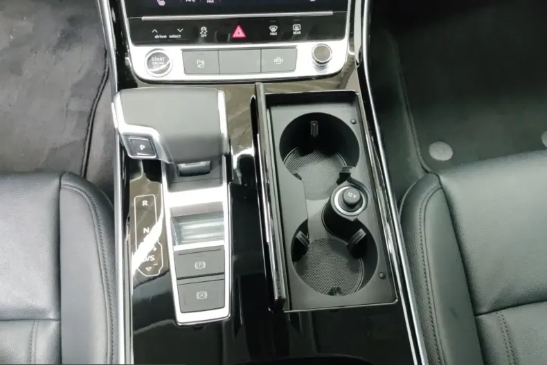 Audi A8 din 2024 cu 41.740 km - oferta AUD257757 - foto 10