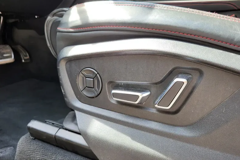 Audi Q8 din 2023 cu 44.821 km - oferta AUD257765 - foto 19