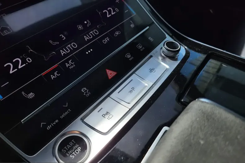 Audi Q8 din 2023 cu 44.821 km - oferta AUD257765 - foto 35