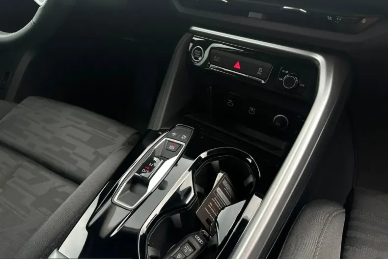 Audi Q5 din 2025 cu 16.400 km - oferta AUD257767 - foto 13
