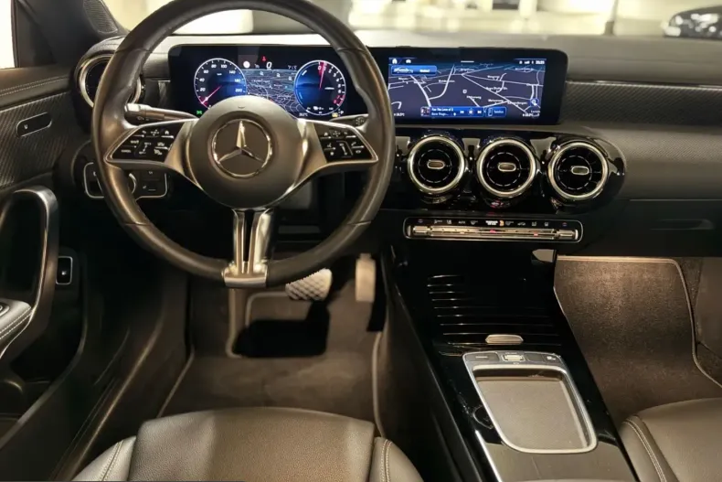 Mercedes-Benz CLA 250 (Clasa CLA) din 2023 cu 65.430 km - oferta MER257773 - foto 10
