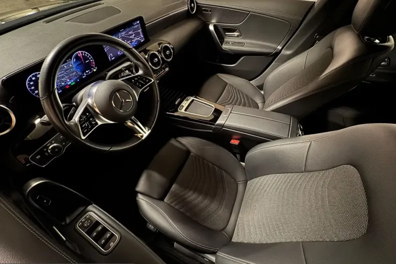 Mercedes-Benz CLA 250 (Clasa CLA) din 2023 cu 65.430 km - oferta MER257773 - foto 14