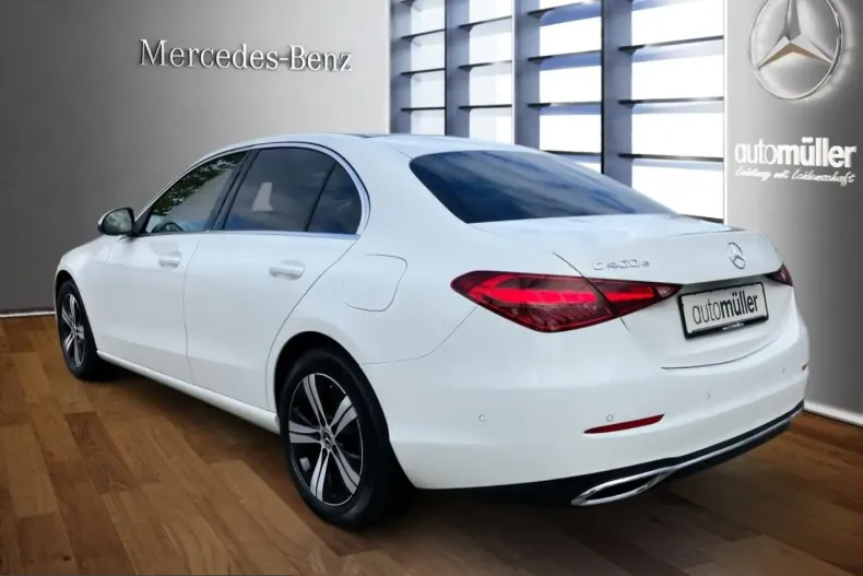 Mercedes-Benz C 400 (Clasa C) din 2024 cu 47.785 km - oferta MER257781 - foto 3
