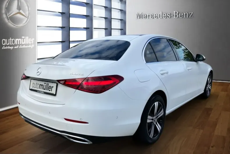 Mercedes-Benz C 400 (Clasa C) din 2024 cu 47.785 km - oferta MER257781 - foto 4