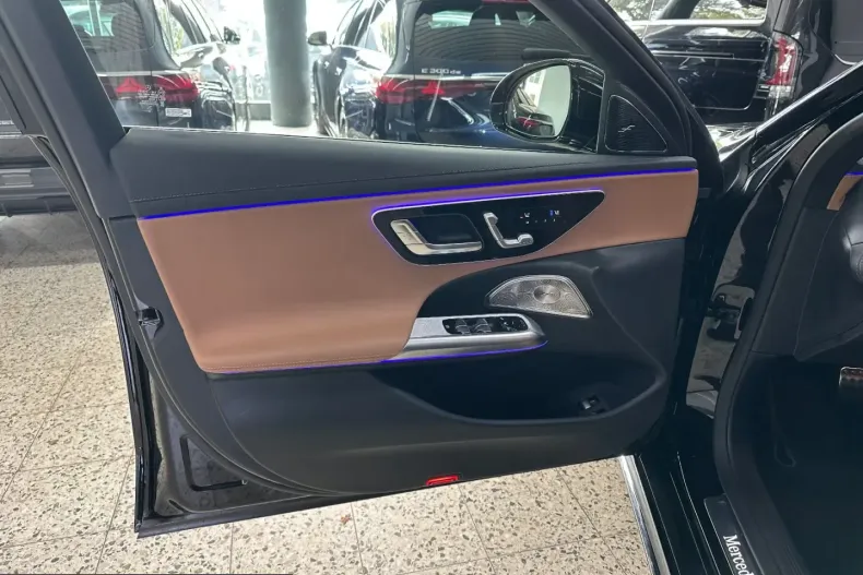 Mercedes-Benz E 300 (Clasa E) din 2025 cu 17.781 km - oferta MER257785 - foto 15