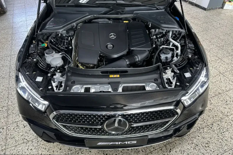 Mercedes-Benz E 300 (Clasa E) din 2025 cu 17.781 km - oferta MER257785 - foto 20