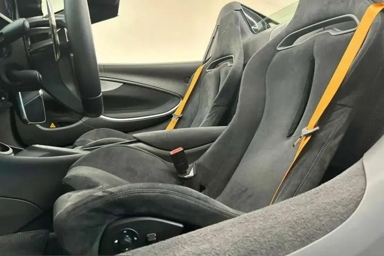 McLaren Artura din 2024 cu 35.000 km - oferta MCL257799 - foto 8