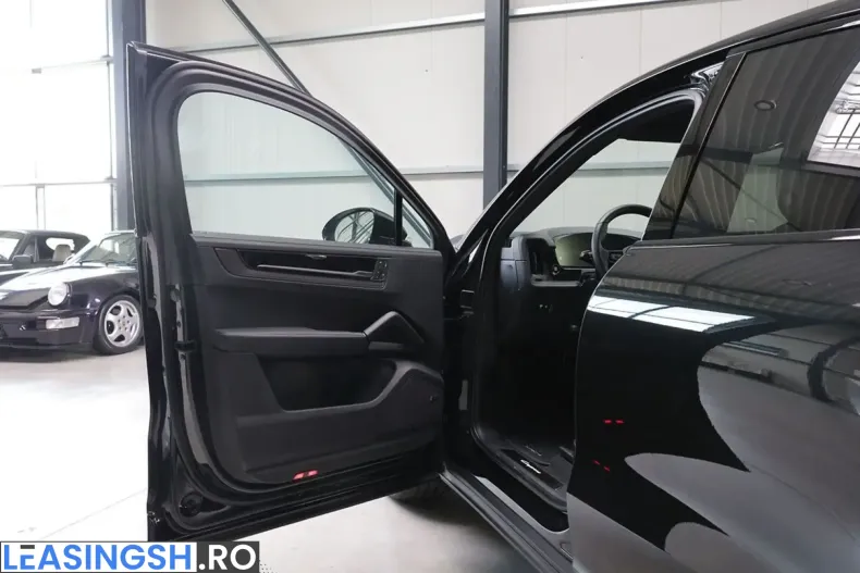 Porsche Cayenne din 2025 cu 6.889 km - oferta POR257806 - foto 12