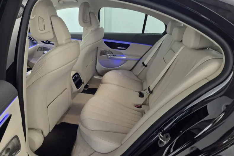 Mercedes-Benz E 450 (Clasa E) din 2024 cu 88.330 km - oferta MER257821 - foto 8