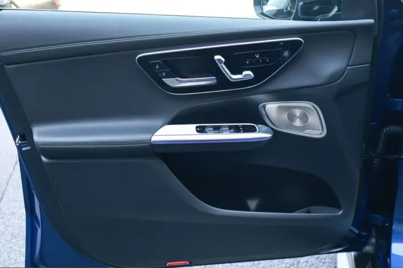 Mercedes-Benz GLC 300 (Clasa GLC) din 2024 cu 12.122 km - oferta MER257824 - foto 30