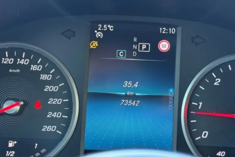 Mercedes-Benz GLC 200 (Clasa GLC) din 2022 cu 73.507 km - oferta MER257851 - foto 8