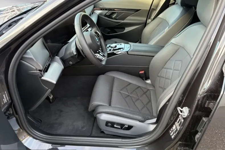 BMW 520 (Seria 5) din 2025 cu 21.133 km - oferta BMW257872 - foto 9