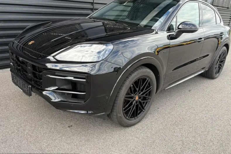 Porsche Cayenne din 2025 cu 10.700 km - oferta POR257874 - foto 1
