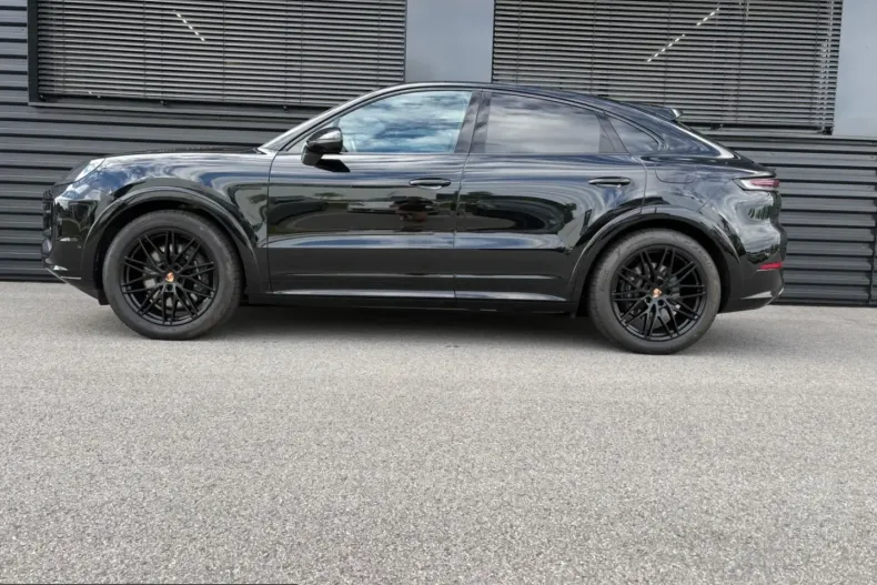 Porsche Cayenne din 2025 cu 10.700 km - oferta POR257874 - foto 2