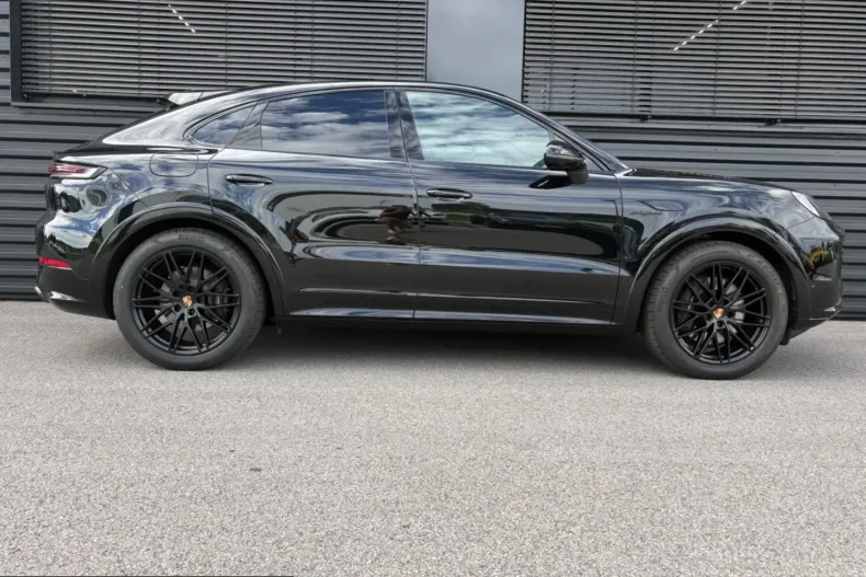 Porsche Cayenne din 2025 cu 10.700 km - oferta POR257874 - foto 3