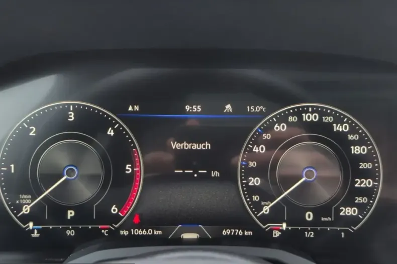 Volkswagen Touareg din 2023 cu 69.780 km - oferta VOL257900 - foto 17