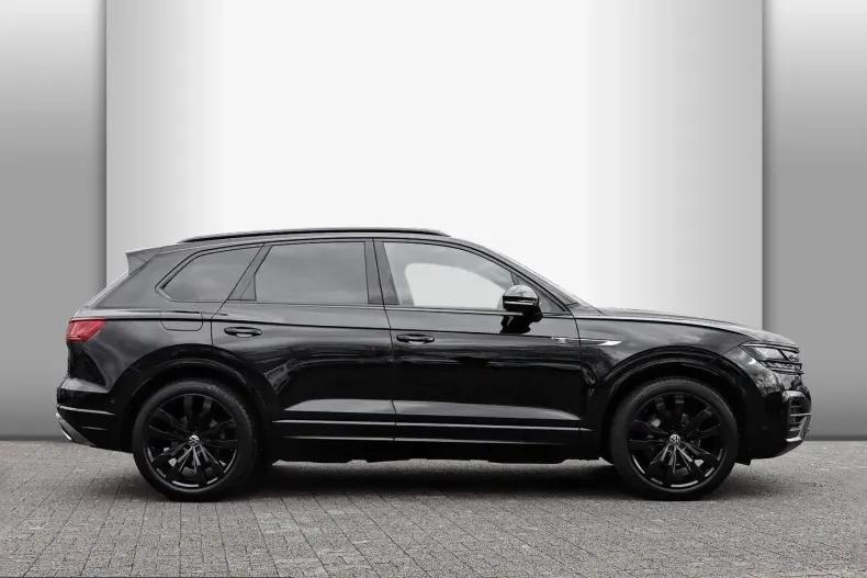 Volkswagen Touareg din 2023 cu 65.170 km - oferta VOL257902 - foto 4