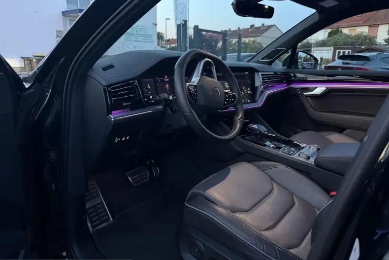 Volkswagen Touareg din 2022 cu 67.000 km - oferta VOL257903 - foto 22