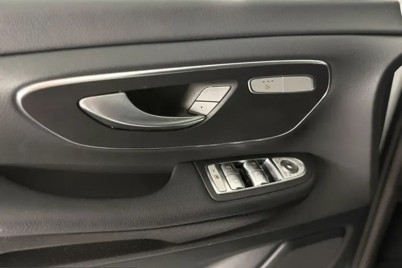 Mercedes-Benz V 250 (Clasa V) din 2022 cu 87.195 km - oferta MER257907 - foto 13
