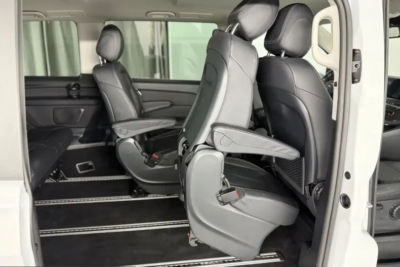 Mercedes-Benz V 250 (Clasa V) din 2022 cu 87.195 km - oferta MER257907 - foto 19