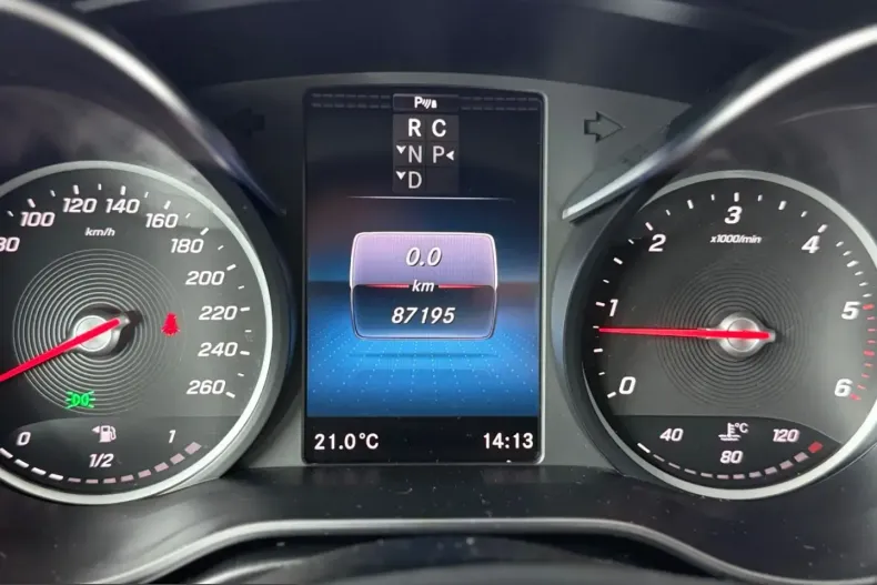 Mercedes-Benz V 250 (Clasa V) din 2022 cu 87.195 km - oferta MER257907 - foto 23