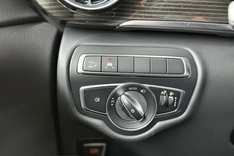 Mercedes-Benz V 250 (Clasa V) din 2022 cu 87.195 km - oferta MER257907 - foto 26