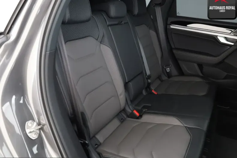 Volkswagen Touareg din 2023 cu 61.315 km - oferta VOL257908 - foto 13