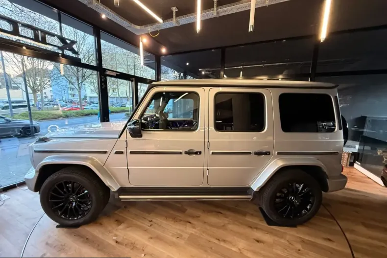 Mercedes-Benz G 400 (Clasa G) din 2022 cu 31.929 km - oferta MER257909 - foto 17