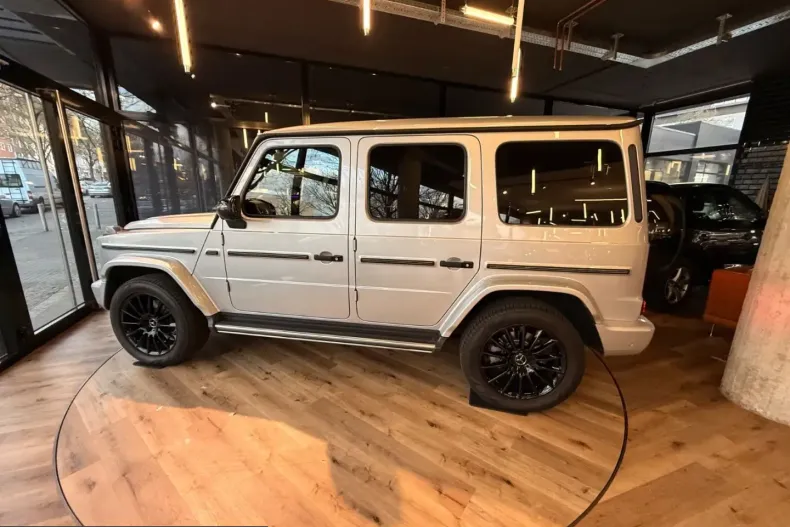 Mercedes-Benz G 400 (Clasa G) din 2022 cu 31.929 km - oferta MER257909 - foto 24