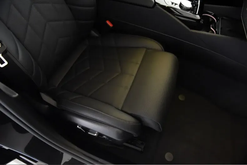 BMW 520 (Seria 5) din 2025 cu 25.766 km - oferta BMW257922 - foto 11