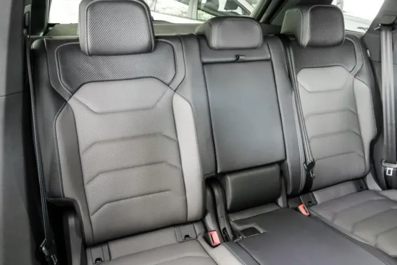 Volkswagen Touareg din 2023 cu 49.261 km - oferta VOL257927 - foto 6
