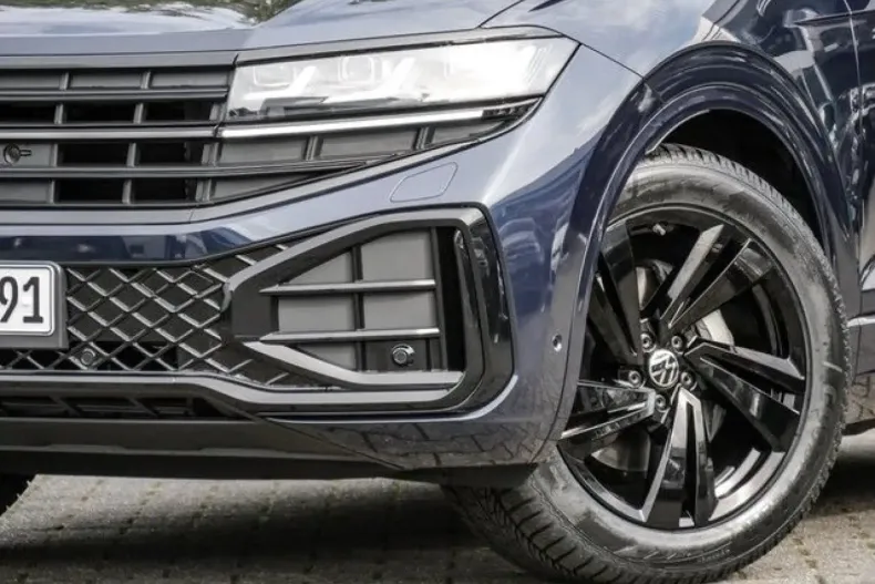 Volkswagen Touareg din 2023 cu 49.261 km - oferta VOL257927 - foto 7