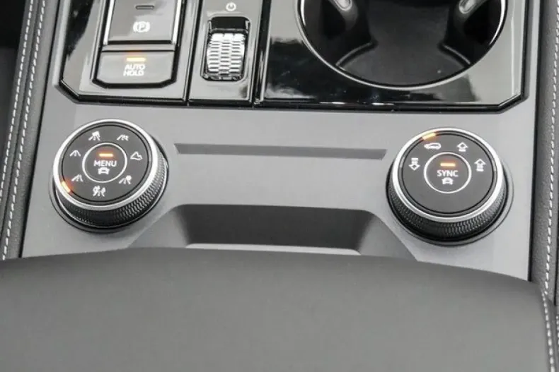 Volkswagen Touareg din 2023 cu 49.261 km - oferta VOL257927 - foto 11