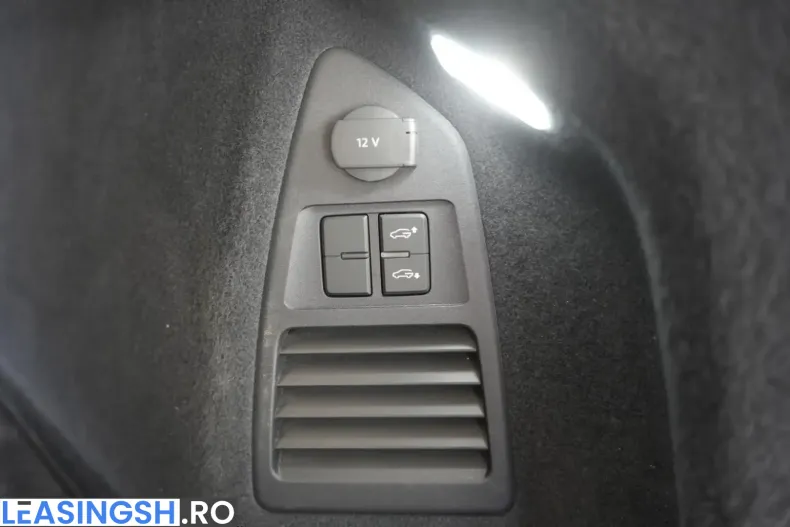 Volkswagen Touareg din 2022 cu 55.000 km - oferta VOL257928 - foto 34