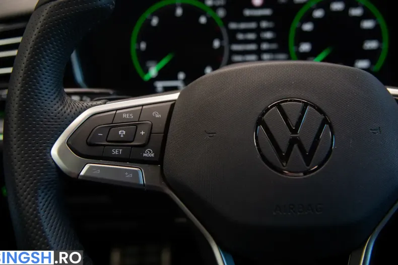 Volkswagen Touareg din 2026 cu 11.780 km - oferta VOL257938 - foto 17