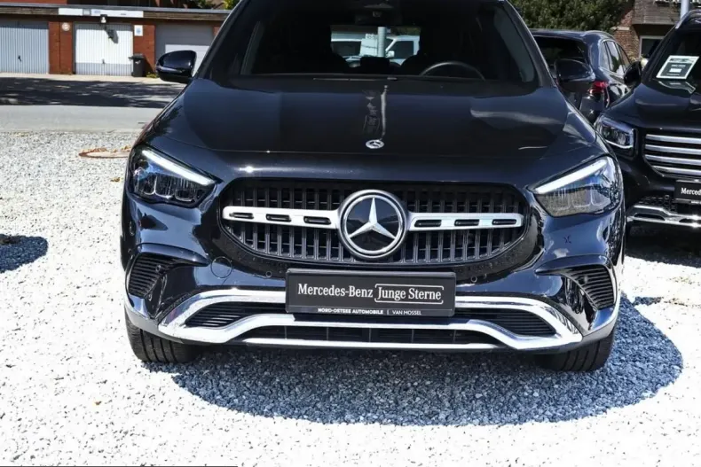 Mercedes-Benz GLA 200 (Clasa GLA) din 2025 cu 12.307 km - oferta MER257944 - foto 2
