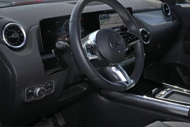 Mercedes-Benz GLA 200 (Clasa GLA) din 2025 cu 12.307 km - oferta MER257944 - foto 7
